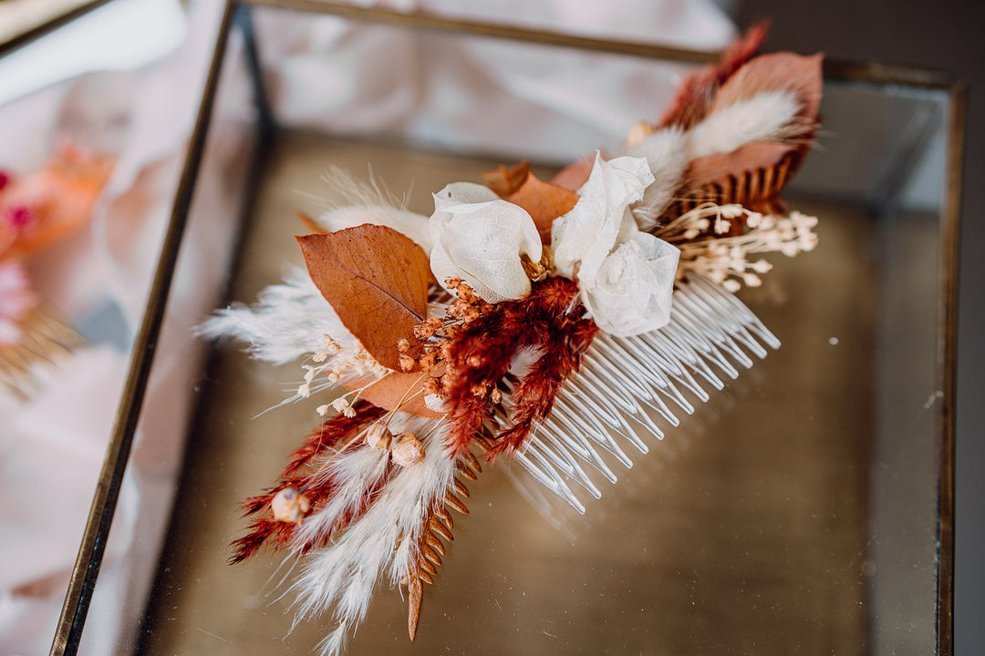 Headpiece on a hair comb | Terracotta & Beige